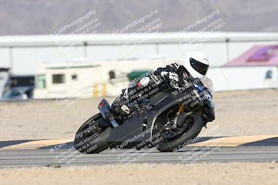 media/Jan-15-2026-Racers Edge (Thu) [[dfebeb70ab]]/2-A Group/Session 3 (Turn 16)/